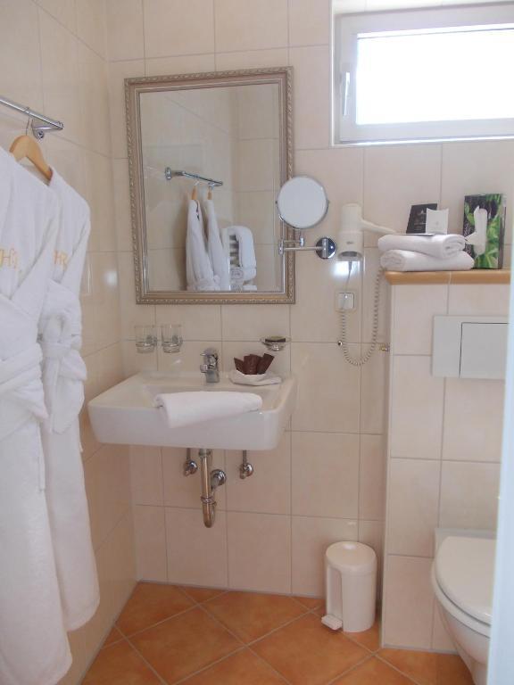 Hotel Garni Rheinpracht Kamp-Bornhofen Esterno foto